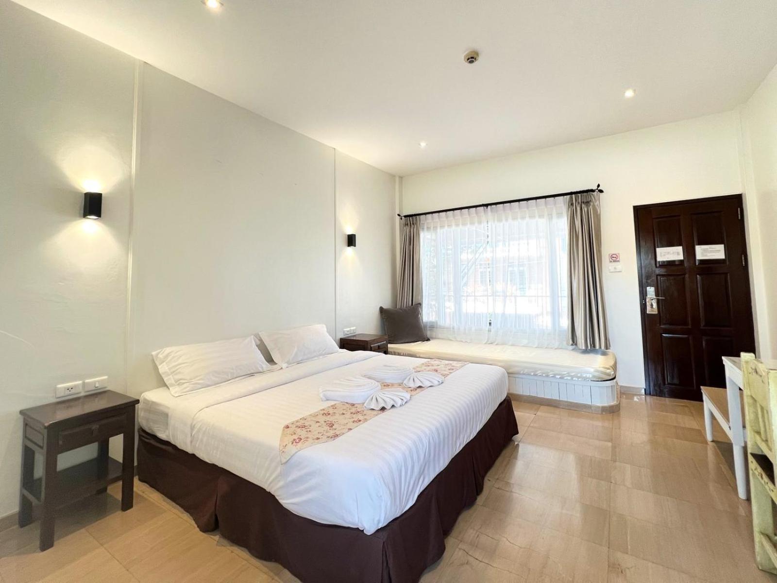 3B Boutique Hotel Chiang Mai Exteriör bild