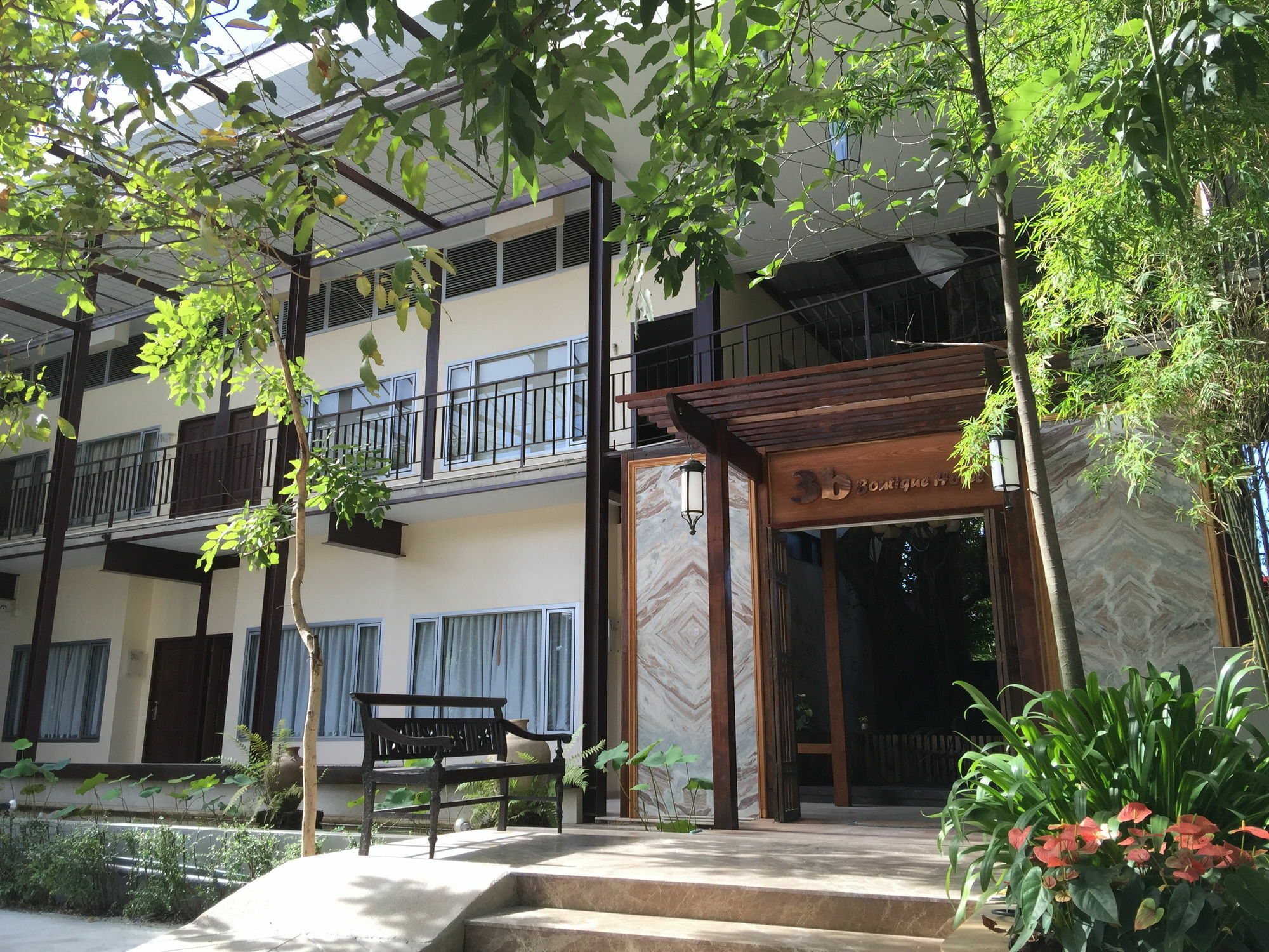 3B Boutique Hotel Chiang Mai Exteriör bild